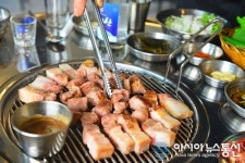 서귀포 ‘흑돼지 사랑’, 천원만 추가하면 전복이? 제주관광객 사로잡은 맛집
