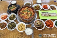 정직한 제주 표선민속촌 맛집 ‘동산식당’, 손수 텃밭에서 재배한 채소 사용