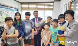 모교 외남초등학교 방문한 정재현 상주시의장