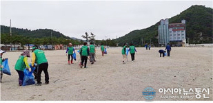 울진 북면 새마을지도자 나곡해수욕장 일제 청소