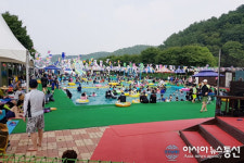 [포토]세종시 고복자연공원 수영장..더위야 물럿거라