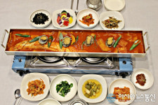 제주도 중문 맛집 ‘기원뚝배기’ 약초숙성 통갈치조림 주문시 생전복 무료 제공