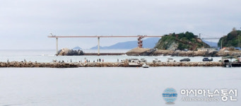 후포 등기산 스카이워크와 바다낚시 마니아들