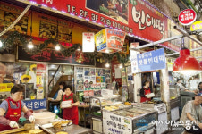 광장시장 맛집 ‘박가네빈대떡’, 변하지 않는 손맛으로 ‘인기’