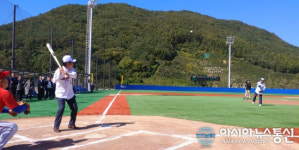 이승율 청도군수, 청도베이스볼파크서 시구