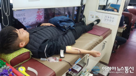코레일 강원본부 직원들···동해역 광장에서 헌혈행사 가져