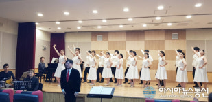 [포토]대전시립청소년합창단, 노은도서관서 크리스마스 콘서트