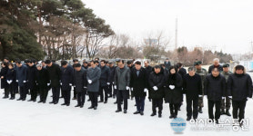 평택시, 정장선시장외 관계자 신년 현충탑 참배 행사 거행