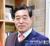 (동 정) 윤화섭 안산시장,제28대 권태성 안산세무서장과 면담