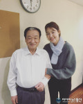 한지혜, ‘리갈하이’ 이순재와 ‘찰칵’, 영락없는 ‘부녀지간’ 깨알 같은 홍보까지..나이는?
