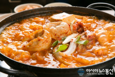 [저녁메뉴추천] 백종원 김치찌개 레시피 따라하면 고깃집이 부럽지 않아..김치찌개 칼로리는?