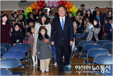 부산 두실초 4일 재학생 축하공연 속 입학식 열어