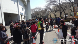 마산회원구, 마산야구센터서 나무 나눠주기 행사
