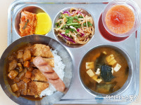 예산고등학교 이사장이 백종원? 급식 비주얼에 장난 아냐, 고추잡채에 돈가스까지 특급 레시피 가득
