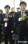 [한국가수협회 강릉지회 창립식] 국기에 대한 경례하는 가수 선풍-박재윤