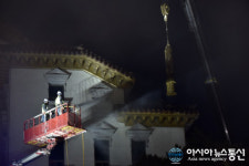 남양주시 금곡동 흉물 (구)목화예식장 ..중장비 철거 와르르