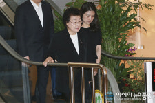 빈소 찾은 장상 장례위원장