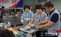 (포토)한국도로공사 충북본부, 사할린동포 초청 삼계탕 나눔행사