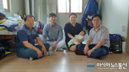 합천 쌍책면장 관내 출산가구 격려