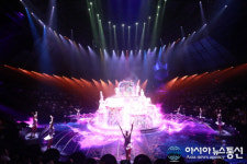 굉장한 임펙트 공연! 르레브쇼