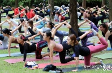 밀양아리랑대공원서, 드레곤 시퀀스와 골반열기