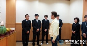 이철우 경북지사 울진장례식장 찾아 미탁 참변 유족 위로