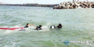 울진 후포 앞바다 너울성 파도 휩싸인 40대 男 무사 구조