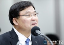 [국정감사] 의원 질의에 답하는 구본환 인천국제공항공사 사장