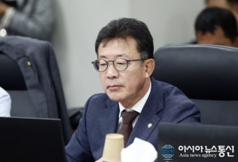 [포토뉴스]  국감 질의하는 홍철호 의원