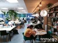 강남구 도서관을 열린 카페형 공간으로 새단장