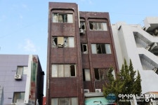 충남 아산 여관서 화재…투숙객 등 7명 중경상