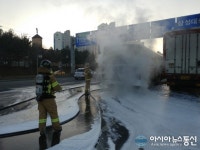 천안서 달리던 시내버스 화재...3900만원 피해
