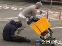 크라운제이→박명수 수습 수리비 지원…도로 위 천사 스타들