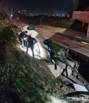 충남 천안서 차량 추락...30대 여성 사망