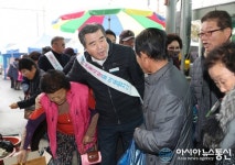 김동일 보령시장, 설 명절 맞아 전통·수산시장 상인 격려