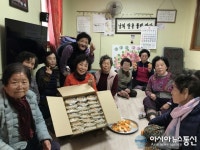 청도 ㈜감천지, 이서면 관내 경로당에 사랑의 빵 나눔 가져