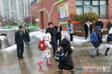[동정] 김승환 전북교육감, 등교 재개한 군산학교 격려 방문