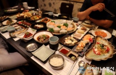 온화한 날씨로 등산객이 찾는 구미 금오산 근처 한정식집 ‘소담뜰’