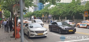 [아통 포토] 도로가 2차선이지만 1차선만 이용하는 이유