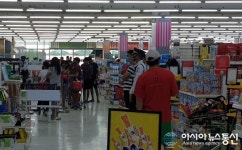 필리핀 코로나19로 인한 사망자 1,000명 넘어서... 신규 확진자는 555명