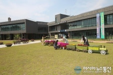 [아통포토] 진천 문백면행정복지센터, 꽃마차 정원 조성