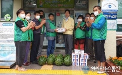 창녕군 이방면 새마을3단체, 경로당에 떡, 과일 나눔 행사