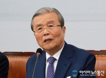 [아통포토] 발언하는 김종인 비대위원장