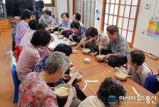 함양읍장, 급식도우미 시행 경로당 방문