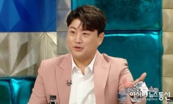 김호중,  '악플·전 여친 폭행설' 정신적 스트레스 호소