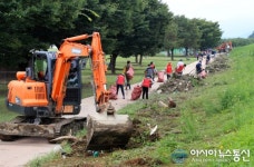 밀양시, 낙동강 둔치 수해 쓰레기 수거 구슬땀