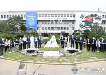 안산시청 앞 평화의 소녀상 제막식을 개최