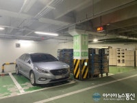 이마트 성수점, 주차장 주차라인에 차량 아닌...