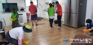 부평구 갈산2동 통장자율회와 지역사회보장협의체, 장기간 운영 중단한 경로당 대청소 진행