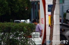 마스크 없이 주유, 방관하는SK 인크린 주유소